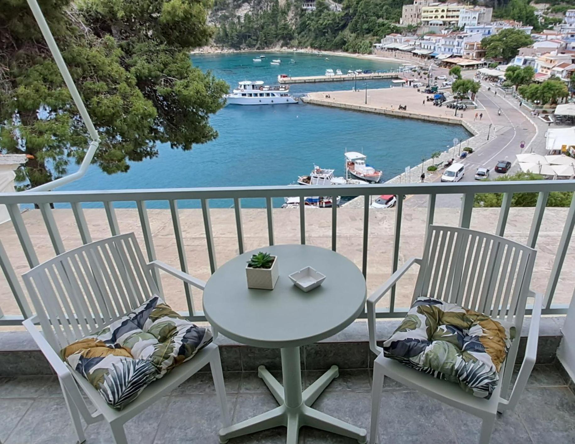 Pension Hara Патитири Экстерьер фото