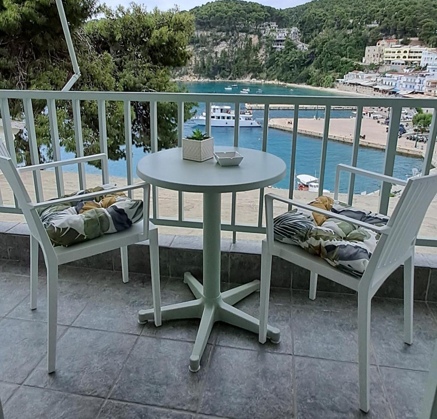 Pension Hara Патитири Экстерьер фото